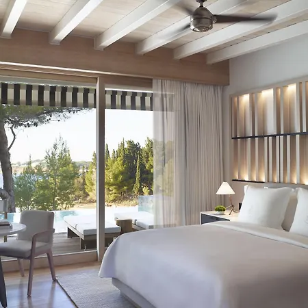 Four Seasons Astir Palace 5* Athens